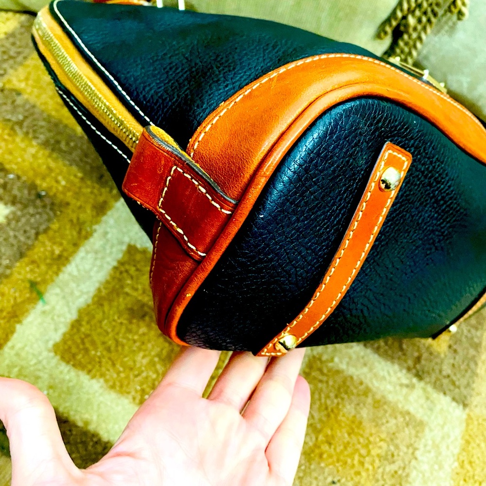Dooney & Bourke zip zip satchel - Picture 5 of 11